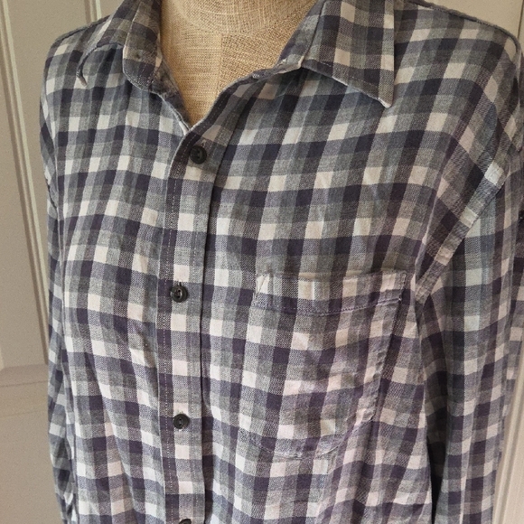 Banana Republic Gray White Flannel Shirt - Picture 3 of 4
